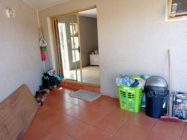 Townhouse for sale in Vosloorus, Gauteng
