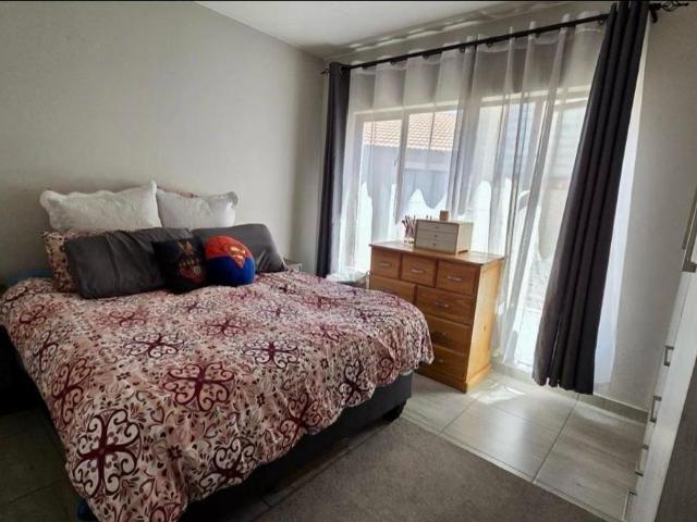 Townhouse for sale in Vosloorus, Gauteng