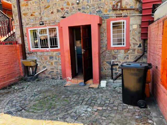 Townhouse for sale in Vosloorus, Gauteng