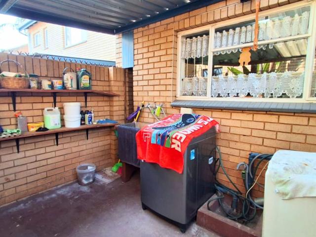 Townhouse for sale in Waterkloof, Gauteng