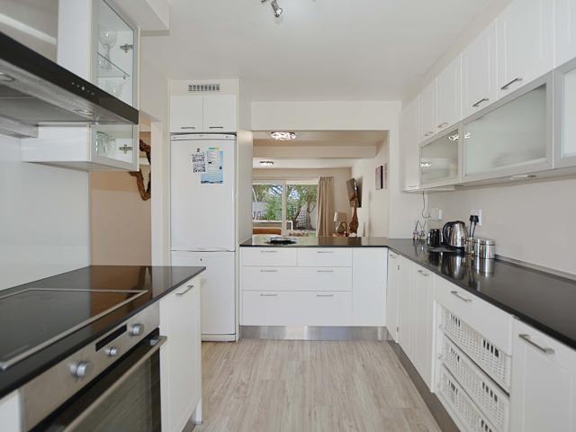 Townhouse for sale in Milnerton