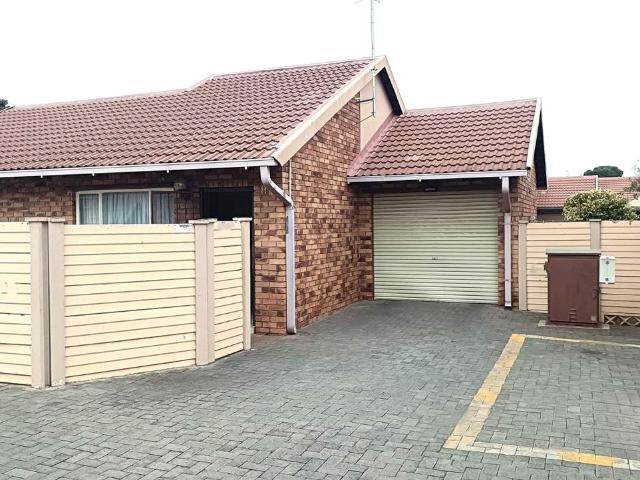Townhouse for sale in Bloemfontein, Free State