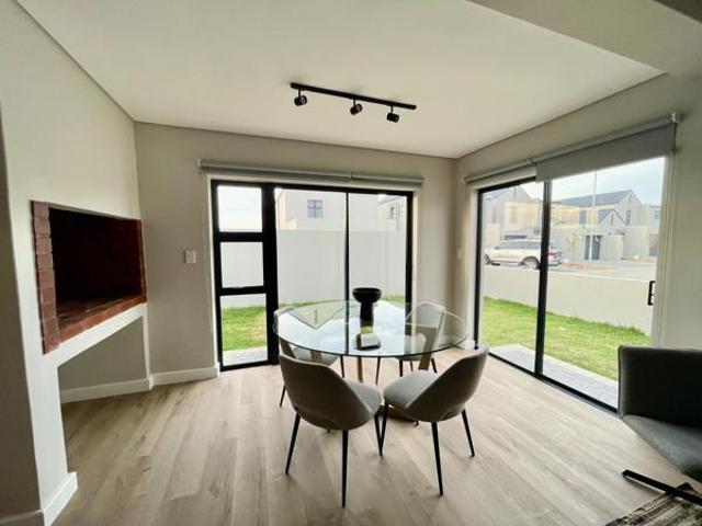 Townhouse for rent in Bergsig, Durbanville