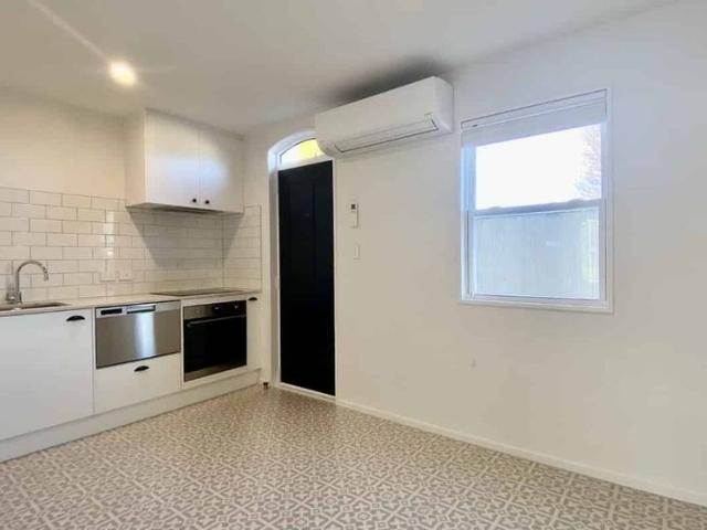 Townhouse for rent in Heathcote, Canterbury