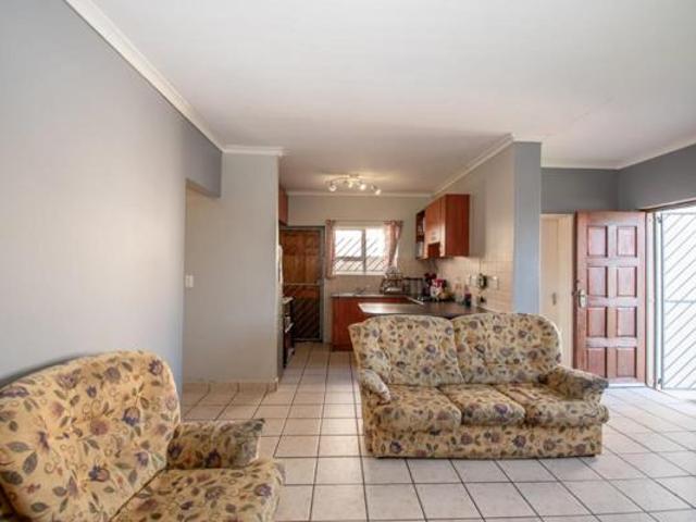 Townhouse for rent in Cape Town, Western Cape