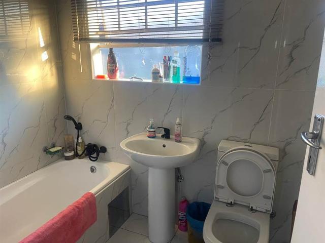 Townhouse for sale in Vosloorus, Gauteng