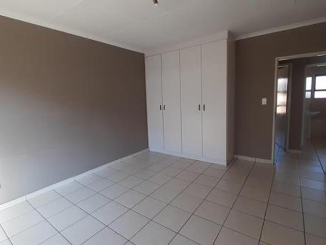 Townhouse for rent in Ekurhuleni, Gauteng