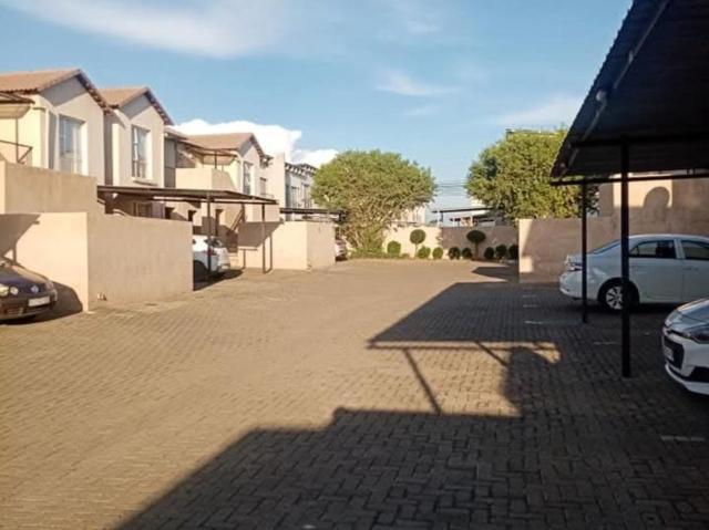 Townhouse for sale in Ekurhuleni, Gauteng