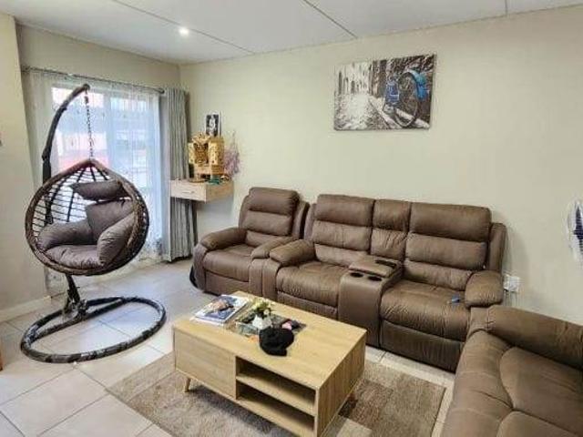 Townhouse for sale in Ekurhuleni, Gauteng