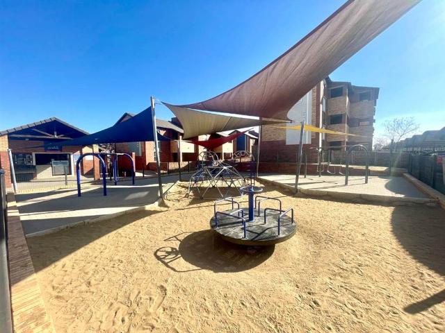 Townhouse for sale in Vosloorus, Gauteng