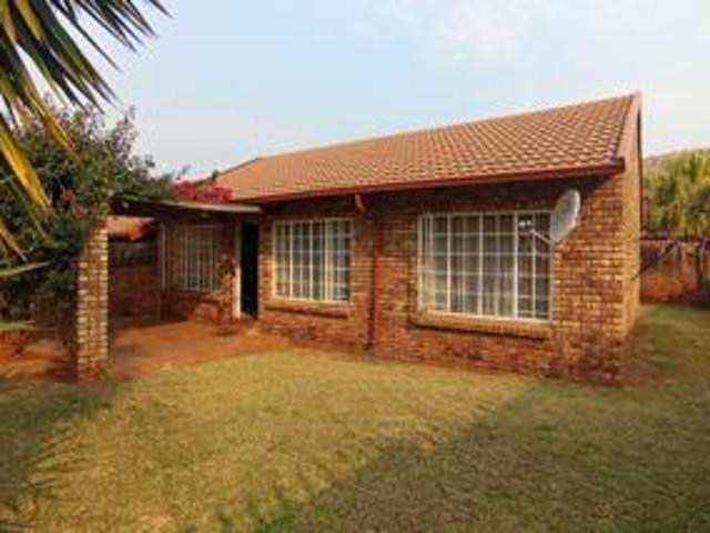 Townhouse for sale in Akasia, Gauteng