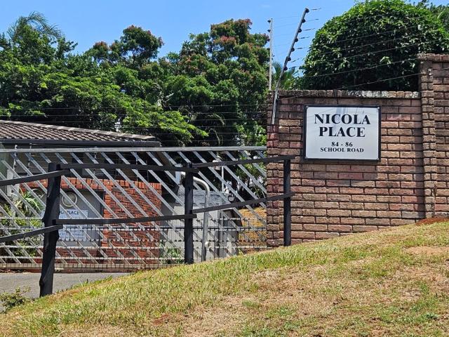 Townhouse for sale in Amanzimtoti, Kwazulu-natal
