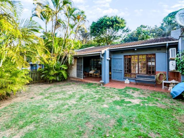 Townhouse for sale in Amanzimtoti, Kwazulu-natal