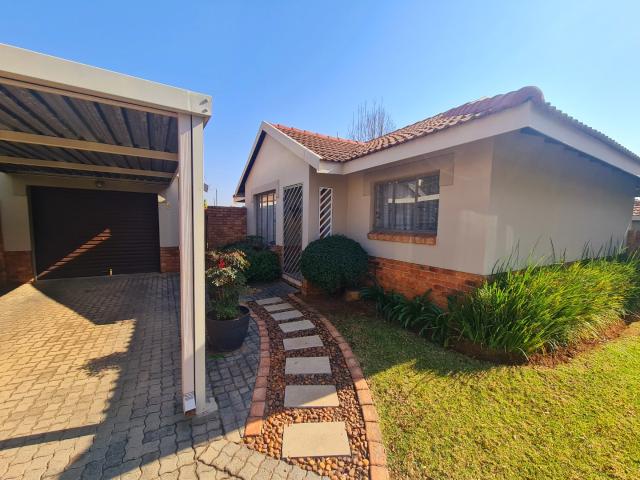 Townhouse for rent in Centurion, Gauteng