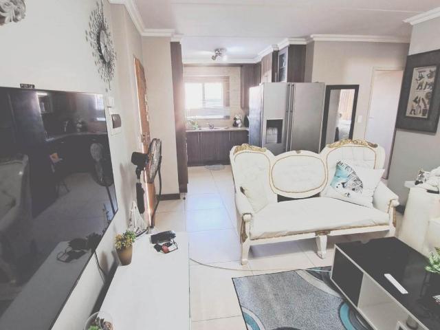 Townhouse for sale in Waterkloof, Gauteng
