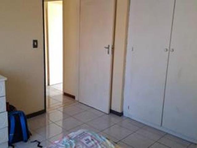 Townhouse for rent in Waterkloof, Gauteng