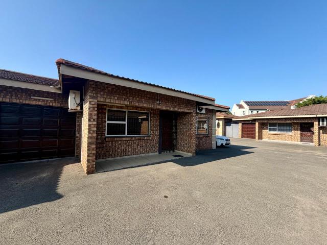 Townhouse for sale in UMhlathuze Municipality, Kwazulu-natal