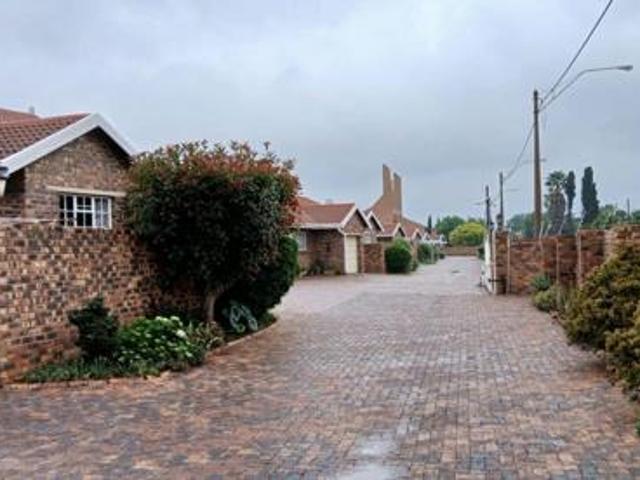 Townhouse for sale in Sedibeng, Gauteng