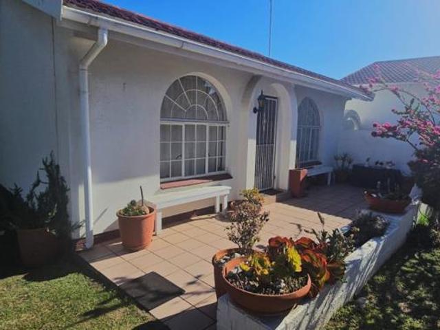 Townhouse for sale in Cape St Francis, Eastern Cape