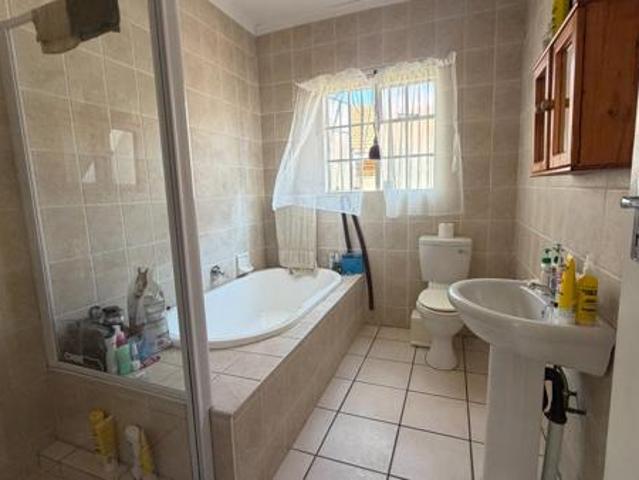 Townhouse for sale in Dr Kenneth Kaunda, North West
