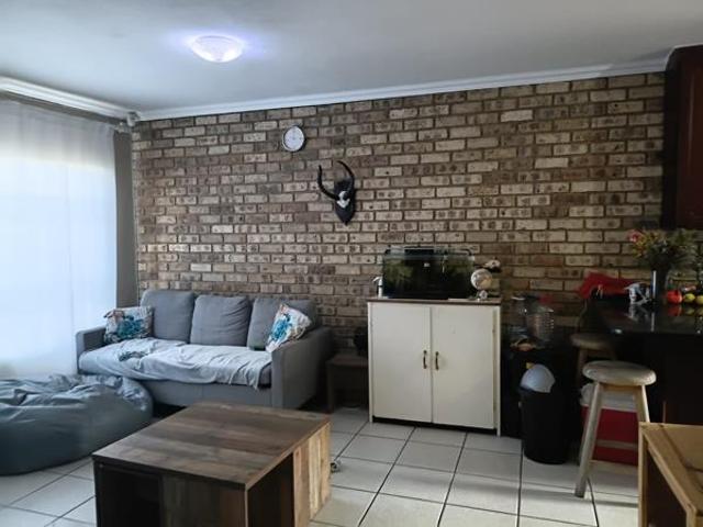 Townhouse for rent in Potchefstroom, Tlokwe Local Municipality
