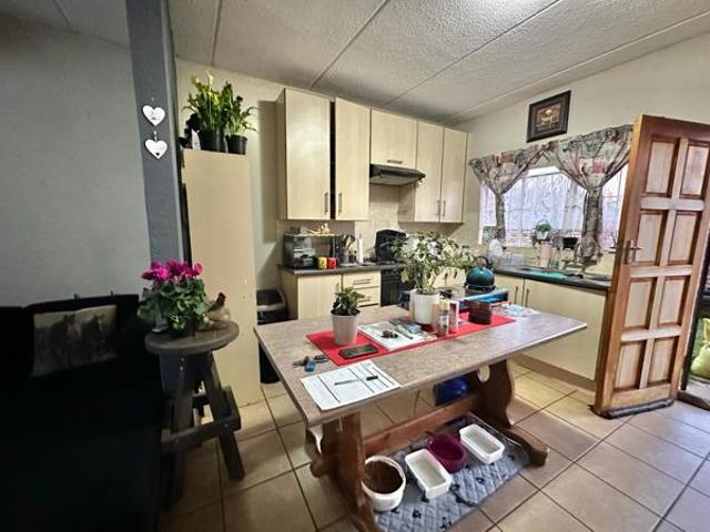 Townhouse for sale in Potchefstroom, Tlokwe Local Municipality