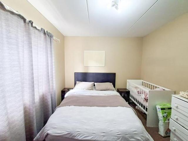 Townhouse for rent in Jansenpark, City of Ekurhuleni Metropolitan Municipality