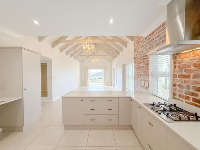 Townhouse for rent in Groot Brak Rivier, Western Cape