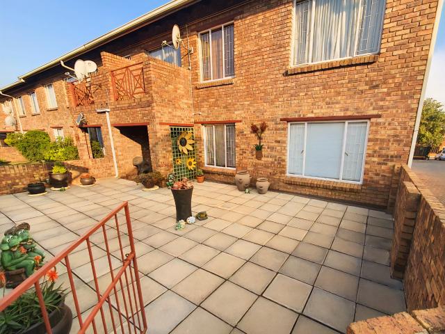 Townhouse for sale in Boksburg, City of Ekurhuleni Metropolitan Municipality