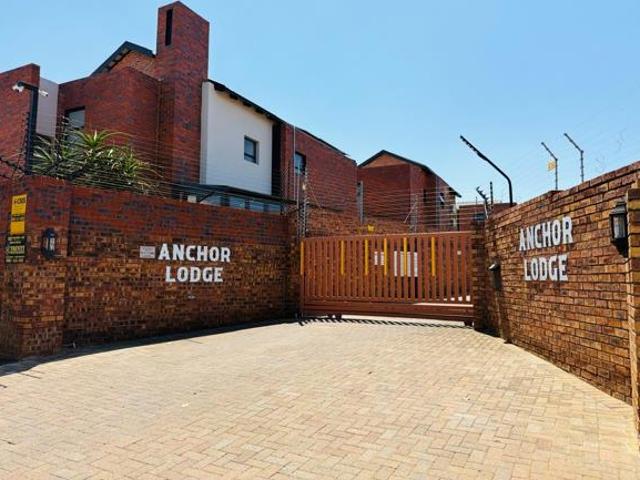 Townhouse for rent in Jansenpark, City of Ekurhuleni Metropolitan Municipality