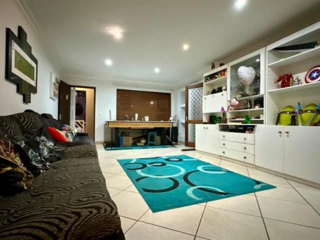 Townhouse for sale in Vosloorus, Gauteng