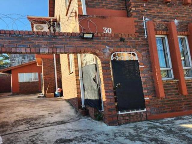 Townhouse for rent in Seaview, Kwazulu-natal