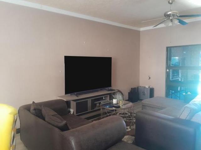 Townhouse for sale in Lejweleputswa, Free State