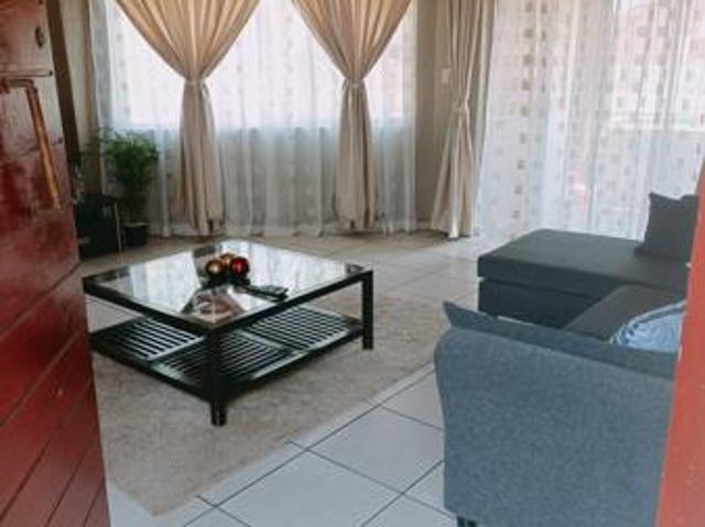 Townhouse for rent in Vosloorus, Gauteng
