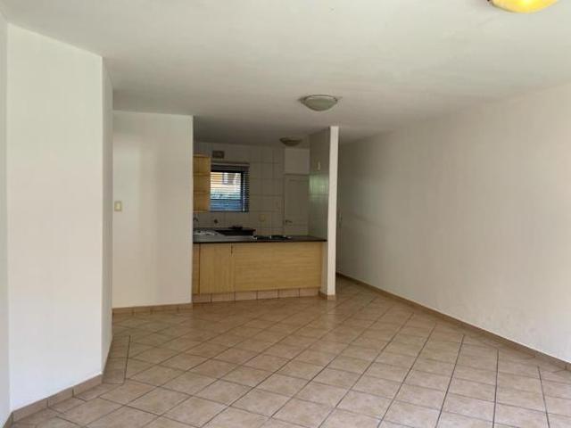 Townhouse for rent in Vosloorus, Gauteng