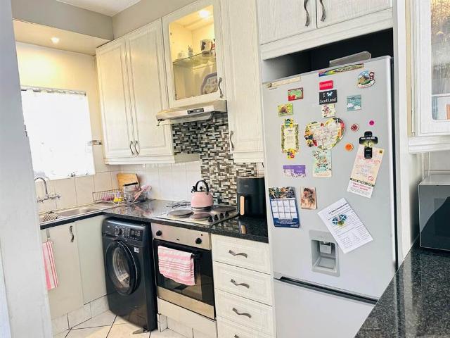 Townhouse for sale in Johannesburg, East