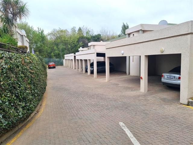 Townhouse for sale in Johannesburg, East