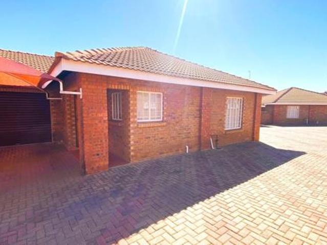 Townhouse for sale in Seshego, Limpopo