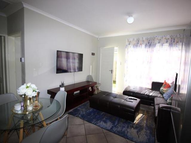 Townhouse for rent in Ekurhuleni, Gauteng