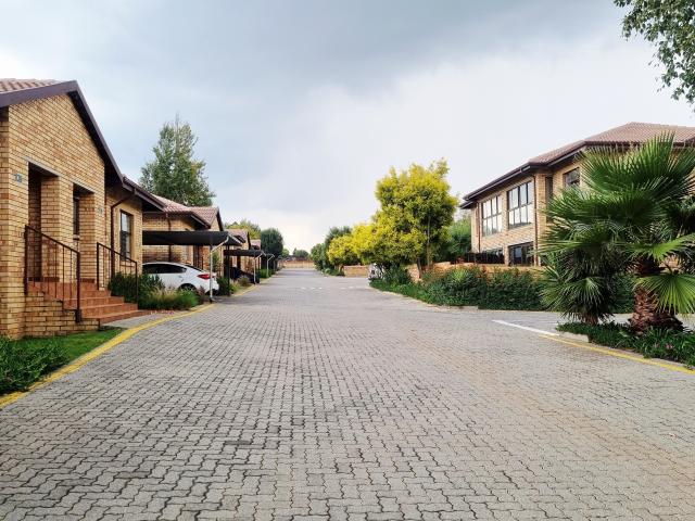 Townhouse for sale in Nooitgedacht, Gauteng