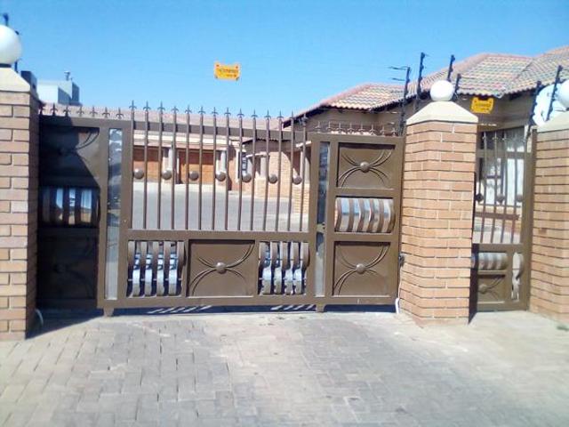 Townhouse for rent in Bethal, Govan Mbeki