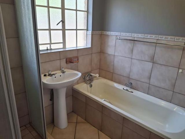 Townhouse for sale in Rosendal, Free State