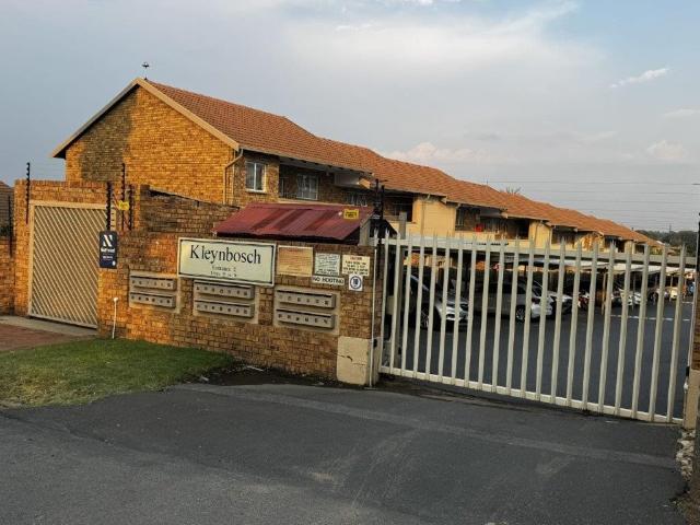 Townhouse for sale in Ekurhuleni, Gauteng