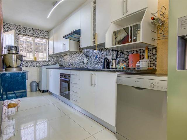 Townhouse for sale in Ekurhuleni, Gauteng