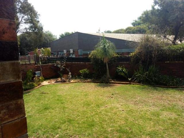 Townhouse for rent in Ekurhuleni, Gauteng
