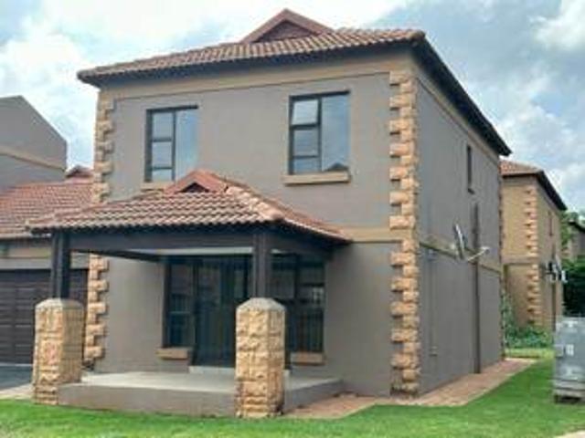 Townhouse for rent in Rustenburg, North West