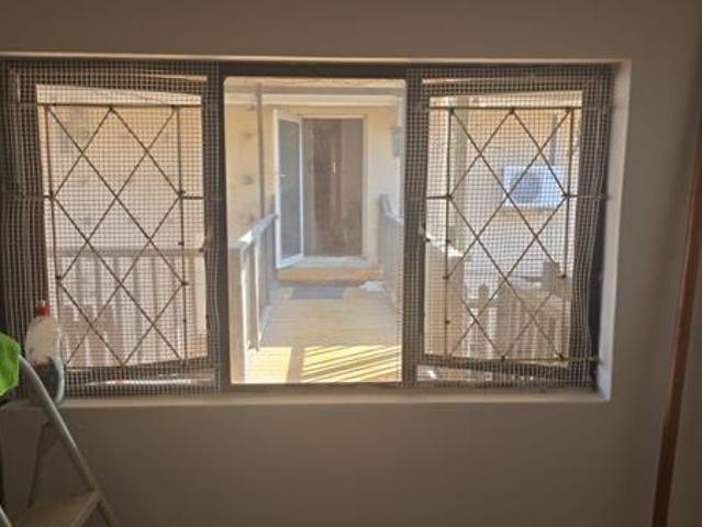Townhouse for rent in Seaview, Kwazulu-natal