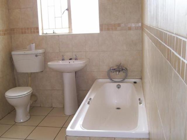 Townhouse for rent in Ekurhuleni, Gauteng