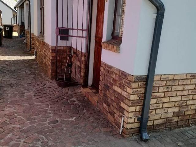 Townhouse for sale in Ekurhuleni, Gauteng