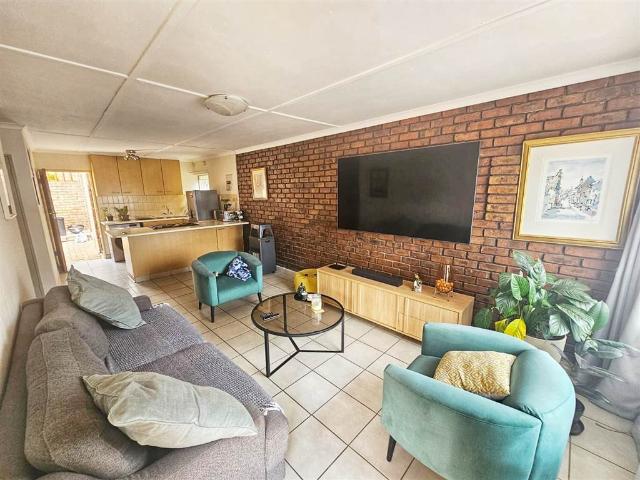 Townhouse for sale in Ekurhuleni, Gauteng